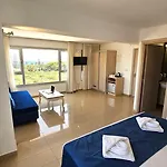 Nissilant & Hotel 3*