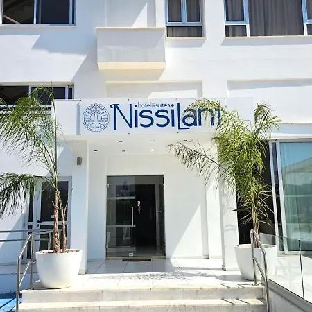 מלון Nissilant & איה נאפה