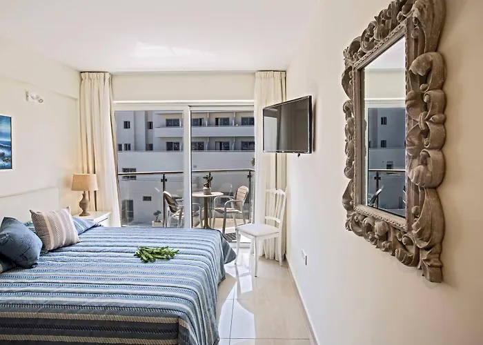 Nissilant & 3* Ayia Napa