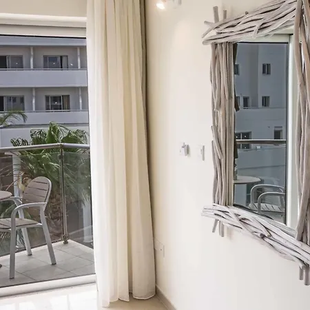 Nissilant & 3* Ayía Nápa