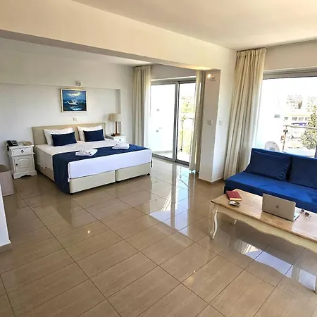 Nissilant & Hotel Ajia Napa