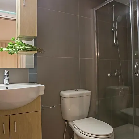 Nissilant & 3* Ajia Napa