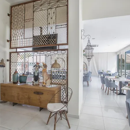 Nissilant & 3* Ajia Napa