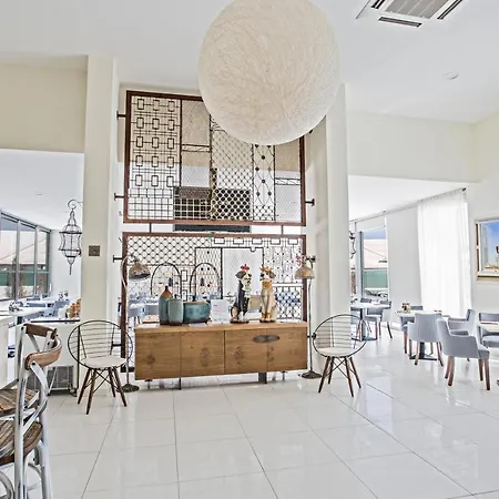 Nissilant & Hotel Ajia Napa