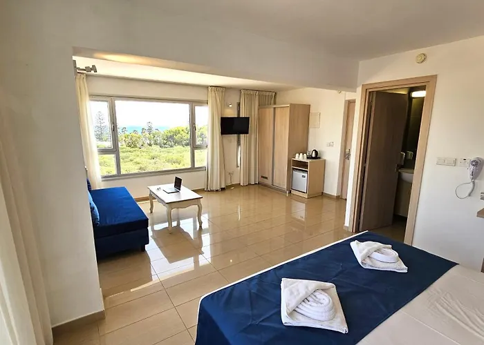 Nissilant & Hotell 3*