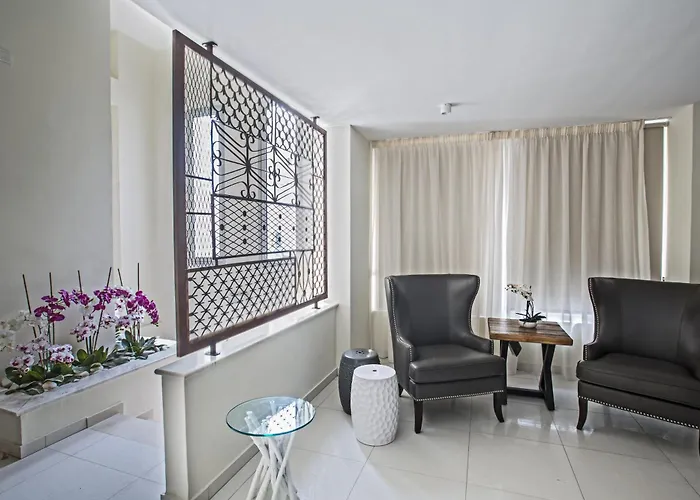 Nissilant & Hotell Ayia Napa